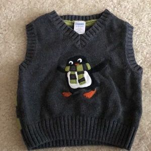 Gymboree penguin sweater vest size 12-18mos